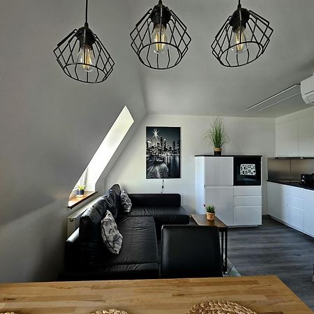 Apartament Pod Radiostacja -Gliwice Tarnogorska, Parking Free, Klimatyzacja מראה חיצוני תמונה